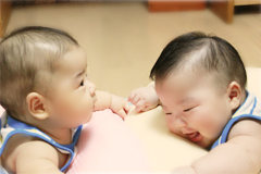 双子の赤ちゃん
